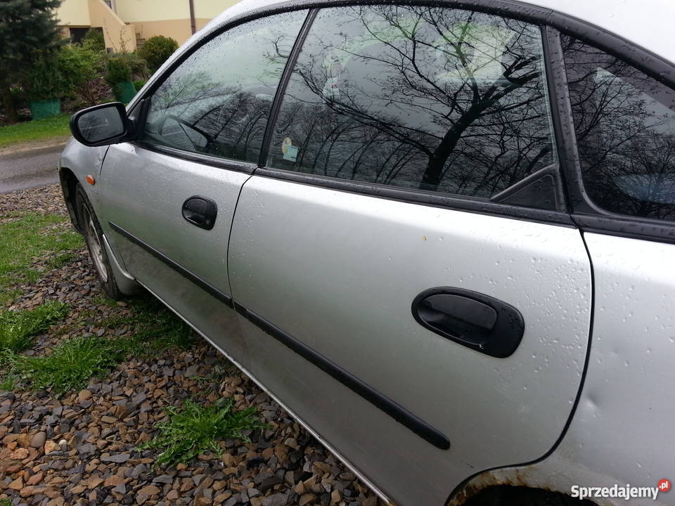 Sprzedam Mazde 323F do remontu na części elektryczne szyby Siekierczyna