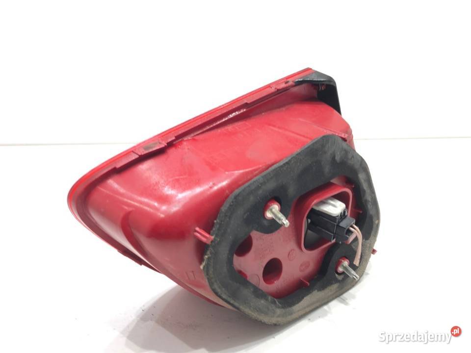 LAMPA TYŁ PRAWA WEWNĘTRZNA VW PASSAT B7 osobowe sprzedam