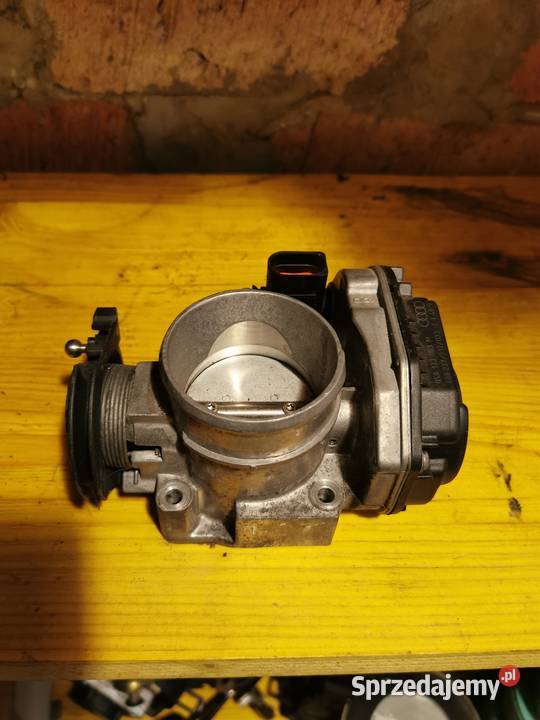 Przepustnica vw Passat b5 058133063M 18T osobowe Przepustnice Tarnów