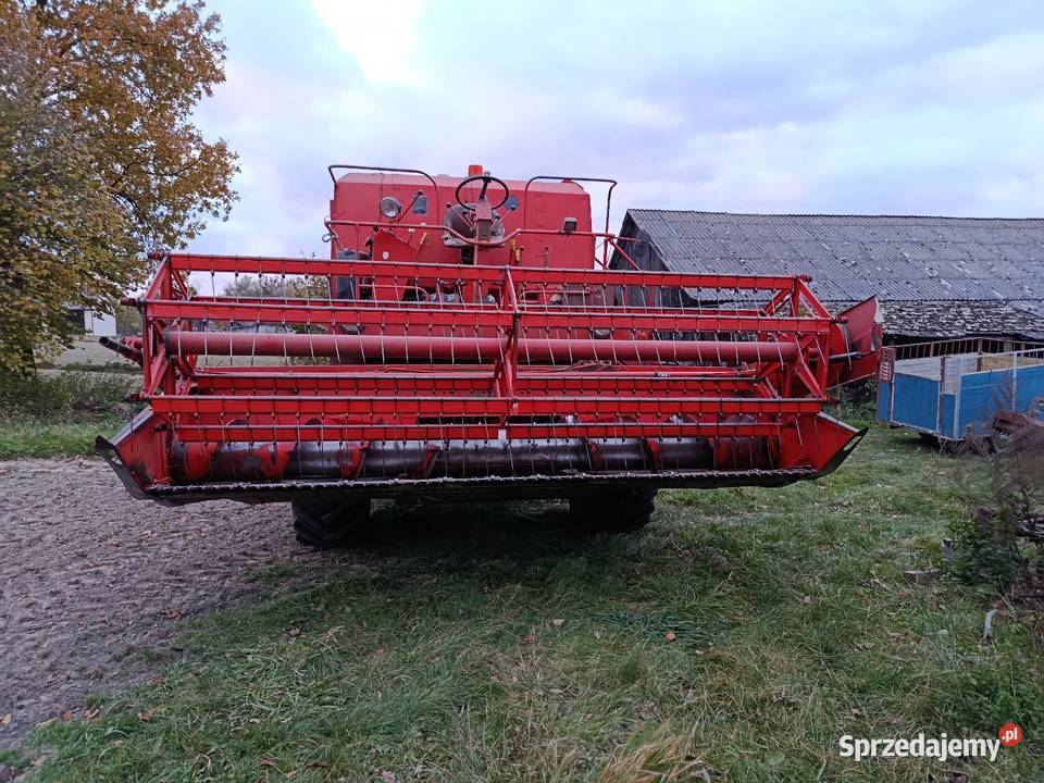 Kombajn zbożowy bizon Z056 lubelskie Żuków Pierwszy