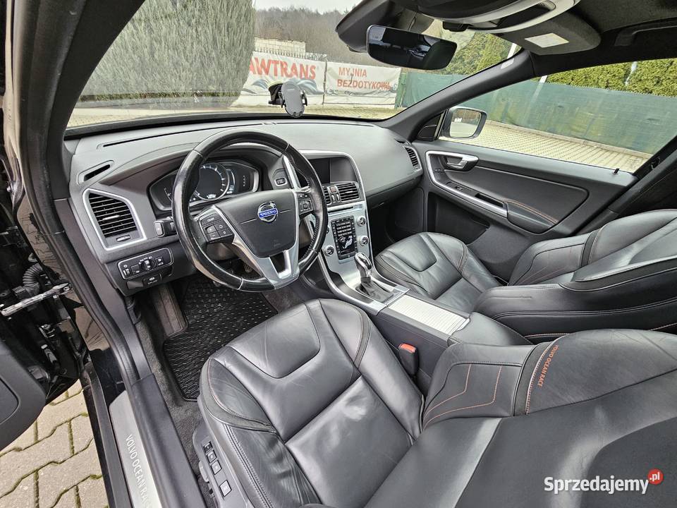 VOLVO XC60 OCEAN RACE 20Diesel 181 Niski ESP Poniatowa sprzedam