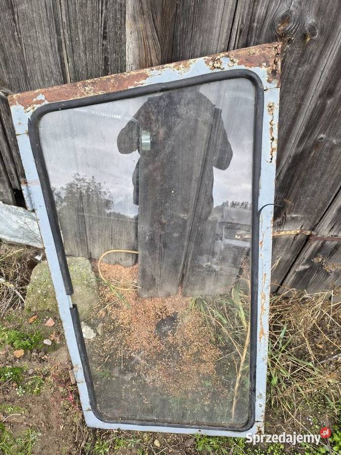 Tylna szyba z ramką do c330 Tylne