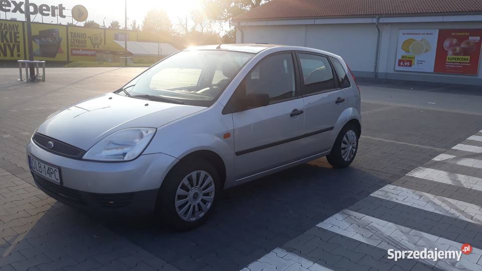 FORD fiesta mk5 125 benzyna srebrny Lubań