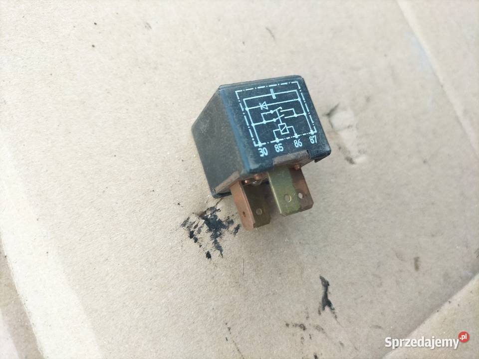 PRZEKAŹNIK 267 443919578C 12V Kamień-Kolonia