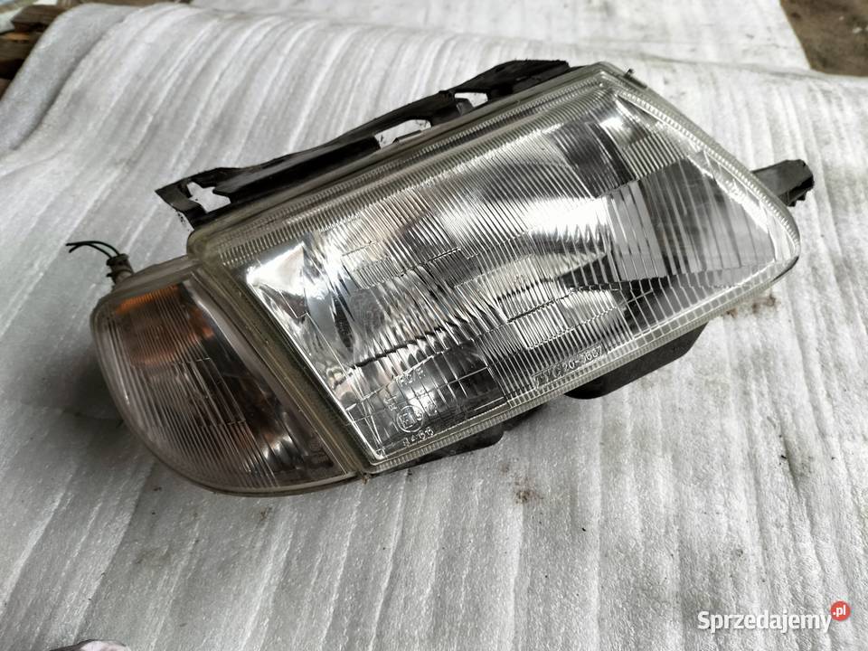 Citroen SAXO 9699 LAMPA PRZÓD PRZEDNIA PRAWA osobowe Oświetlenie Kamień-Kolonia