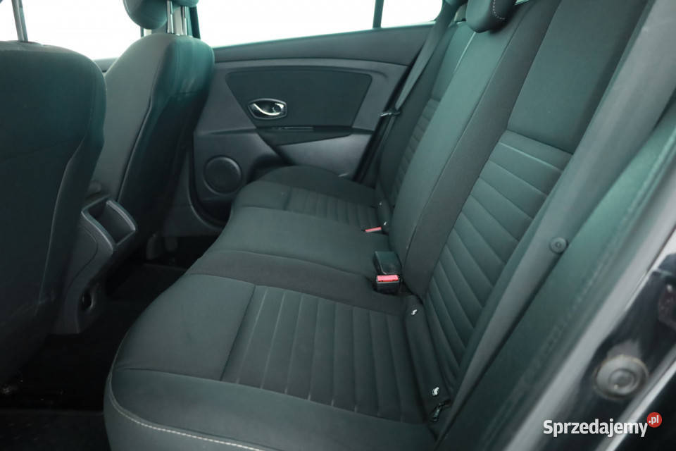Renault Megane 12 TCe elektryczne szyby