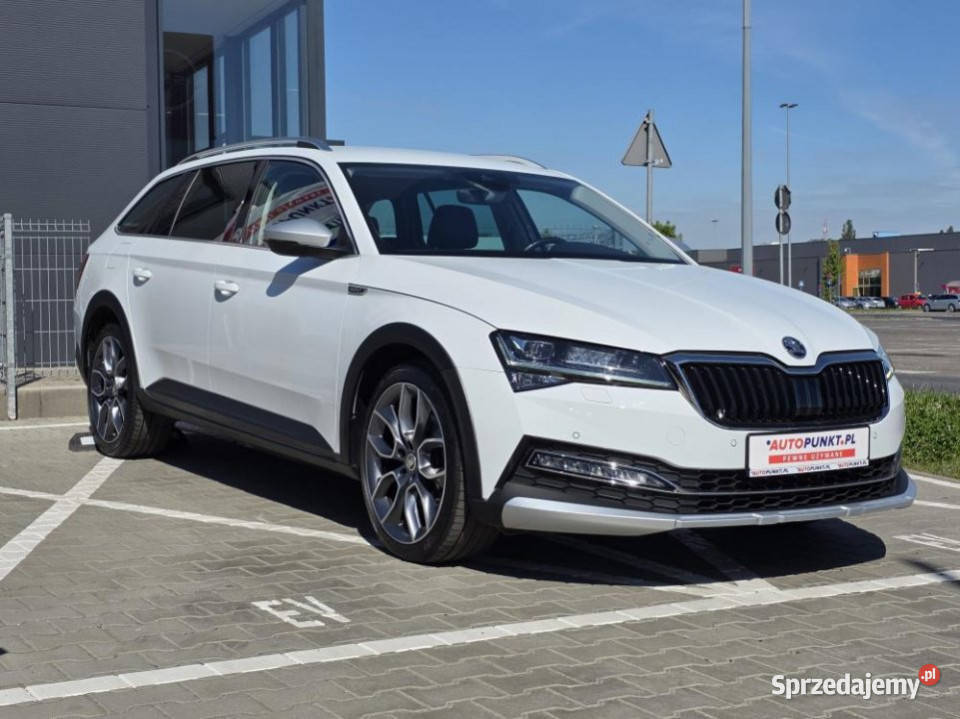 Skoda Superb 2022r FV23 bezwypadkowy 4x4 niski Poznań