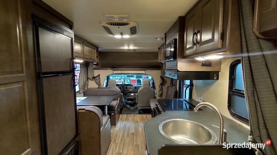 2018 FOREST RIVER MAJESTIC KAMPER Z USA Pępowo