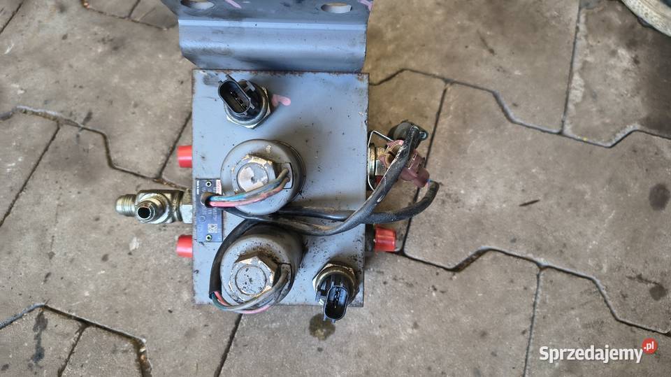 Elektrozawór zawór hydrauliczny Blokowy Hitachi Staszów