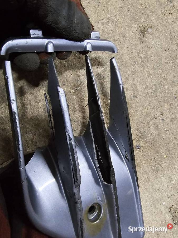 Suzuki RF 600 kratka wlot powietrza prawa Góra Jelenia Góra