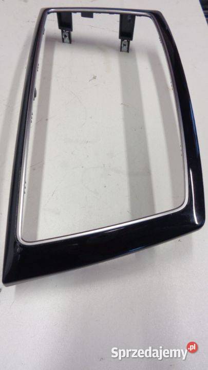 OBUDOWA OSŁONA DEKOR RAMKA WYŚWIETLACZA MERCEDES Rakoniewice