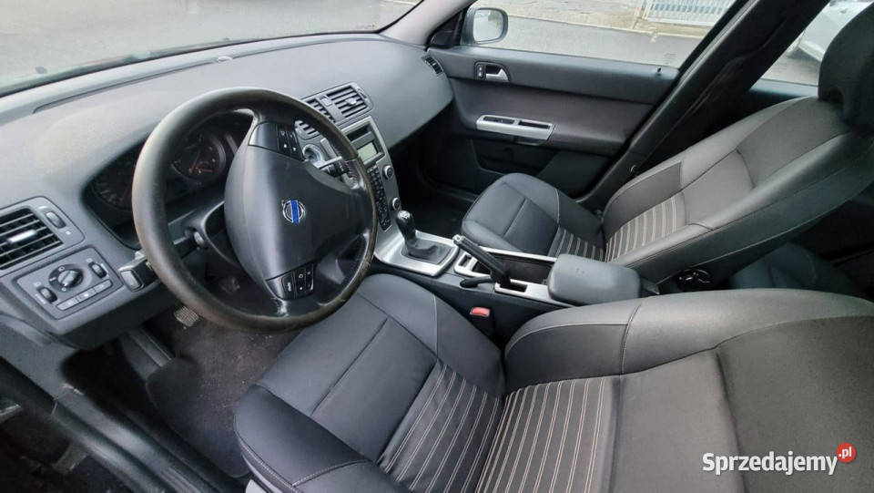 Volvo V50 Volvo V50 czarna na raty 1050 bez BIK Rok produkcji 2009 V50 Kraków