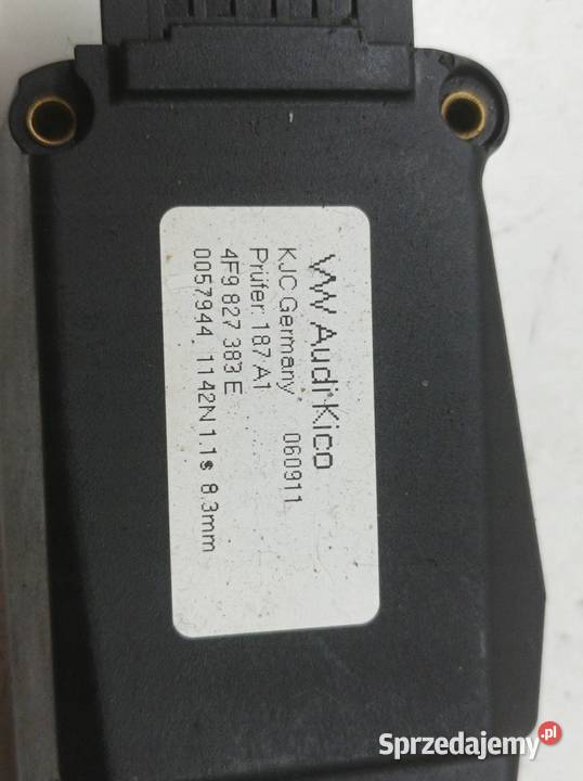 ZAMEK KLAPY BAGAŻNIKA DOCIĄG KOMBI 4F9827383E Zamki, wkładki i kluczyki sprzedam