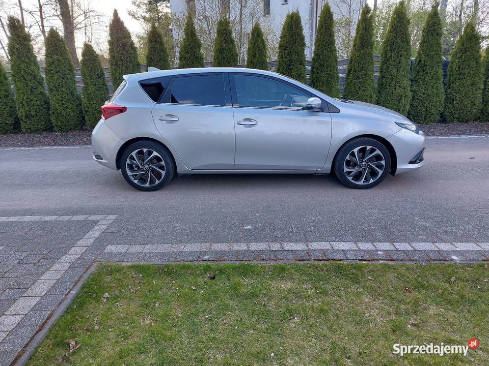 Toyota Auris 16 d4d manualna Iwanowice sprzedam