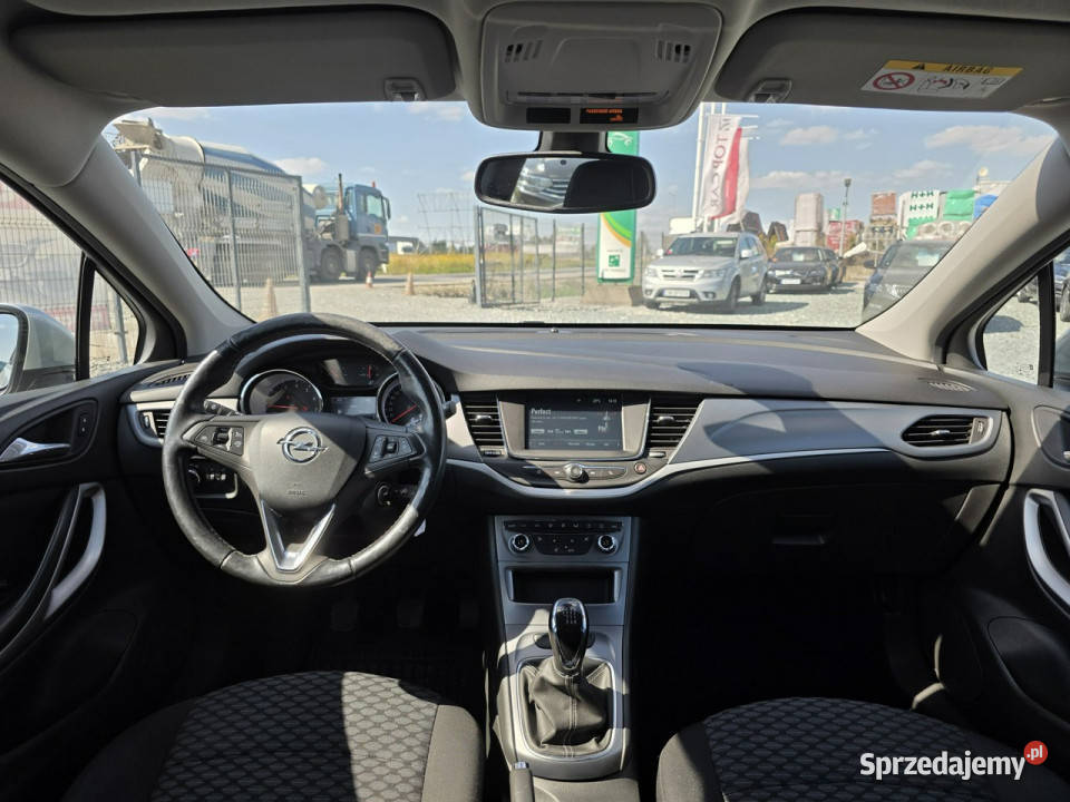 Opel Astra 14 T 125 2019r Climatronic Salon srebrny Wojkowice