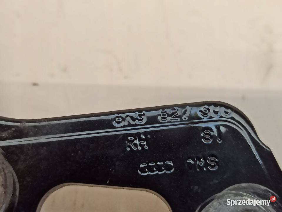 ZAWIAS KLAPY TYŁ A4 B8 AVANT 8K9827300 8K9827299 Zawiasy, bolce i prowadnice