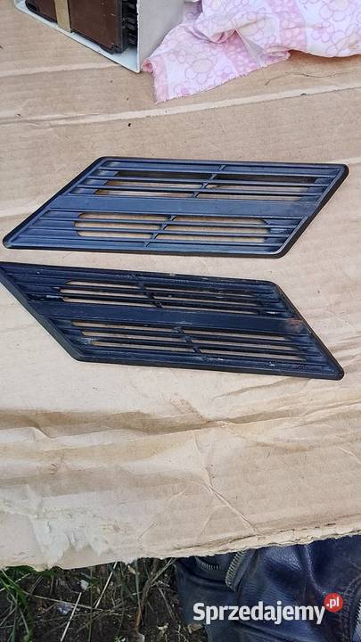Oryginalna kratka wentylacyjna Fiat 126 p Pozostałe Nowa Dęba