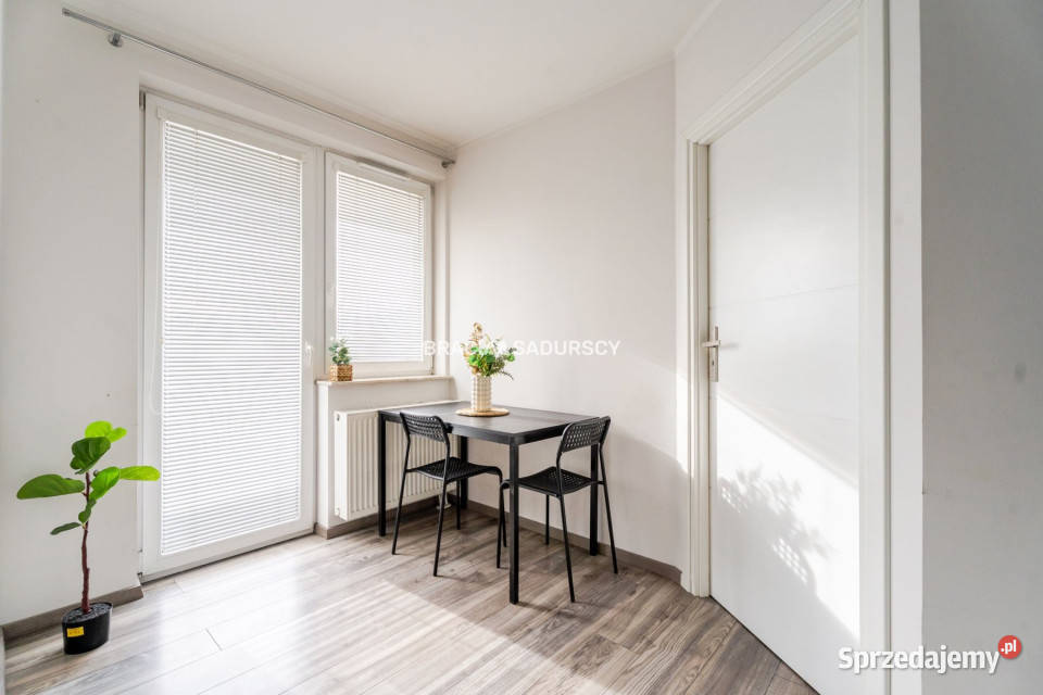 sprzedaży mieszkania 4968 metrów 3pok Kraków 49.68m2