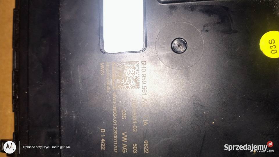 VW Golf 8 lampka podsufitki czarna 5H0 Lubin