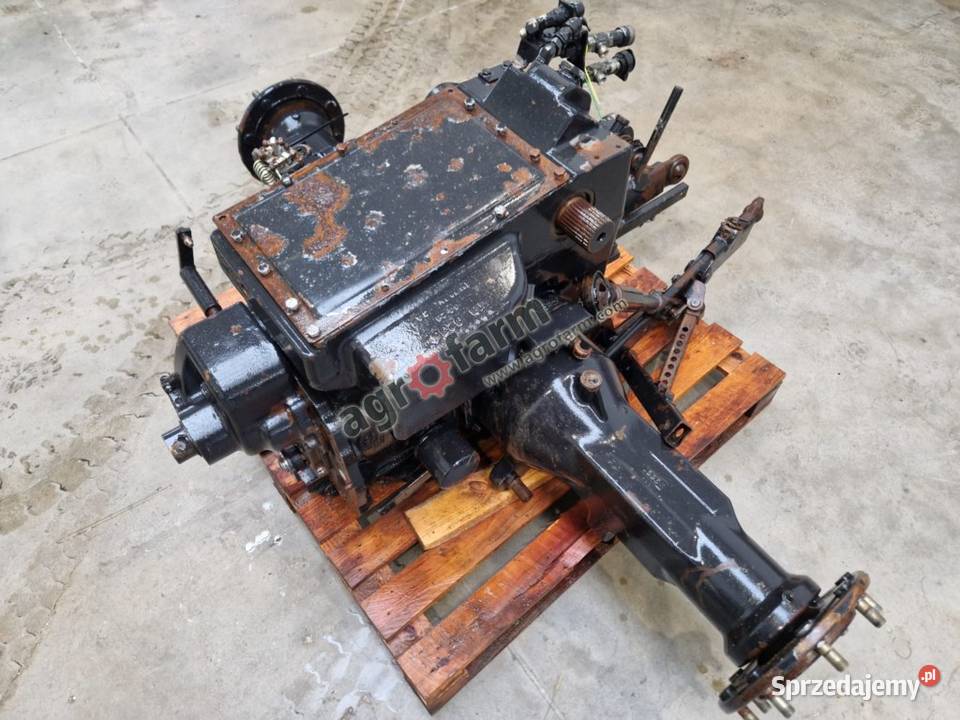 Tylny most Valtra Valmet 700 Tylny most Byków