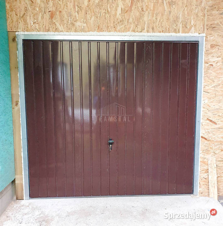 Bramy garażowe na wymiar uchylne ocieplone brama Łańcut