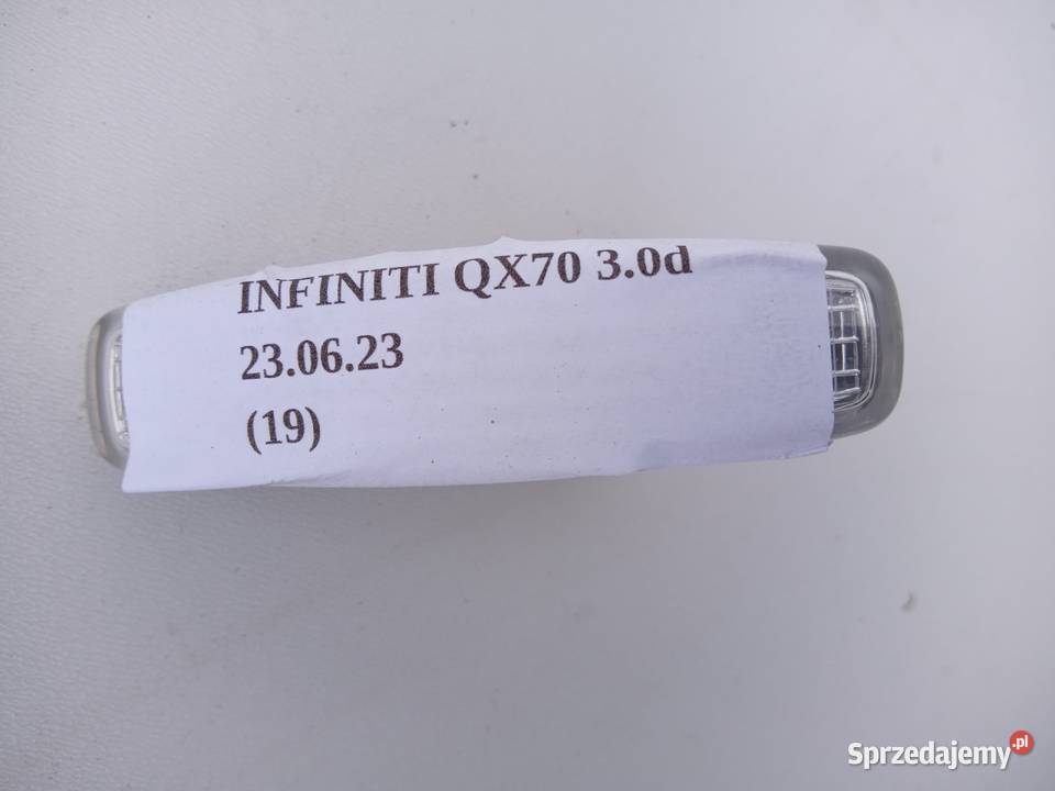 KIERUNKOWSKAZ W BŁOTNIK INFINITI QX70 FX30d FX35 Kierunkowskazy wielkopolskie Nowy Tomyśl