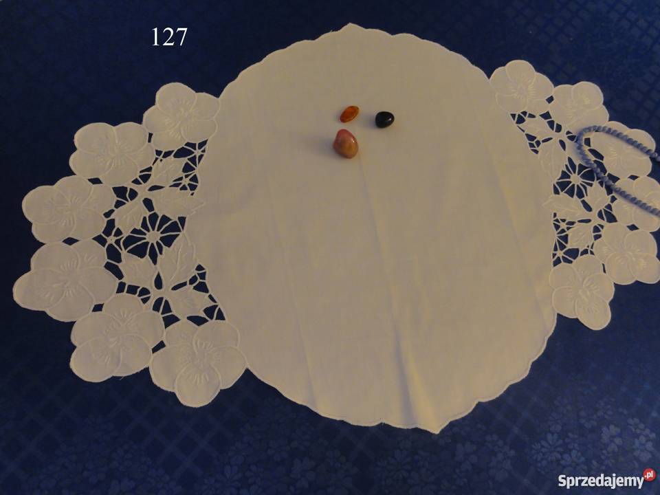 Serweta bieżnik biały wyszywany ręcznie haftem Lublin sprzedam