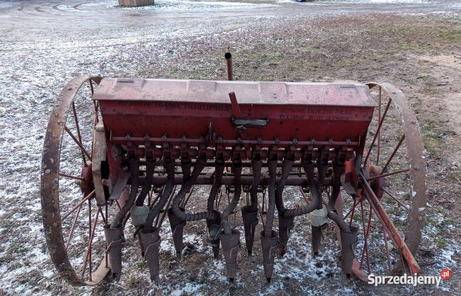 Siewnik 13 lejkowy pod traktor nieuszkodzony Rolnictwo Grybów sprzedam