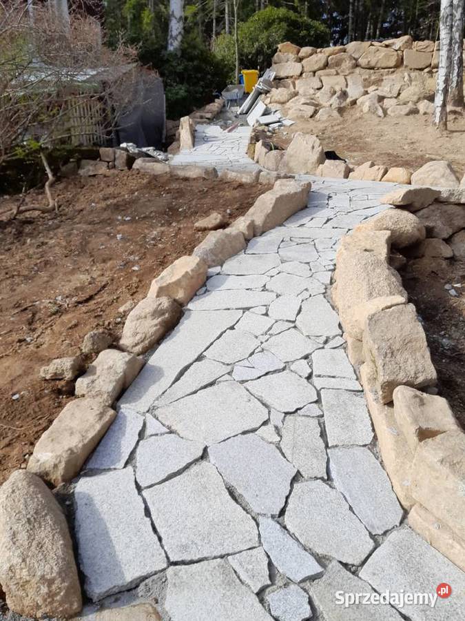 Płyty granitowe nieregularne płomieniowane Szklarska Poręba