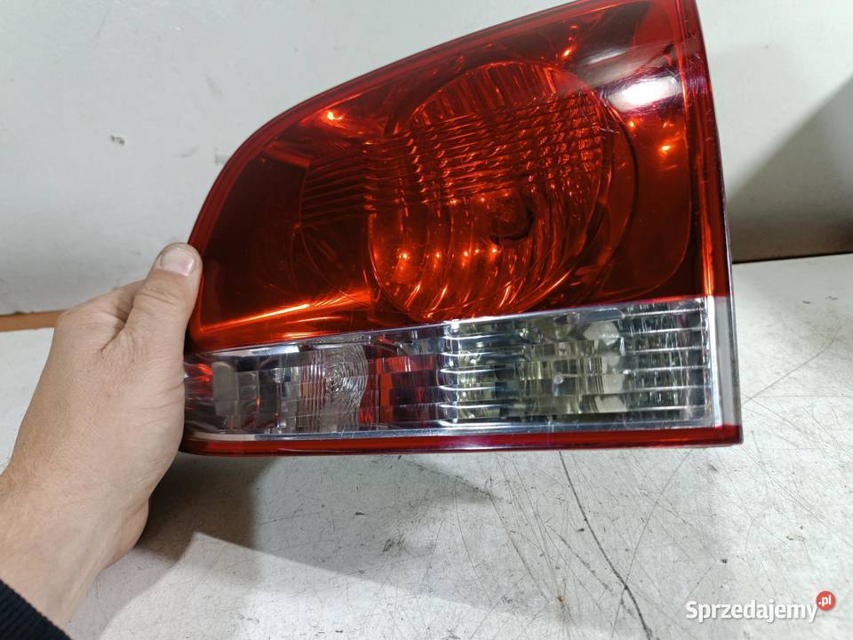 LAMPA W KLAPĘ PRAWY TYŁ VOLKSWAGEN TOUAREG