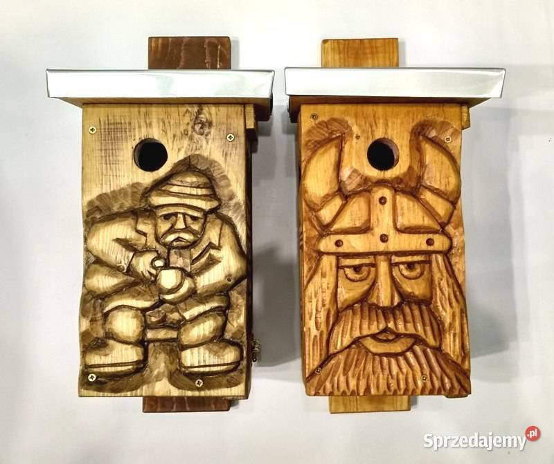 budka domek lęgowy ptaków rzeźba w drewnie Puławy