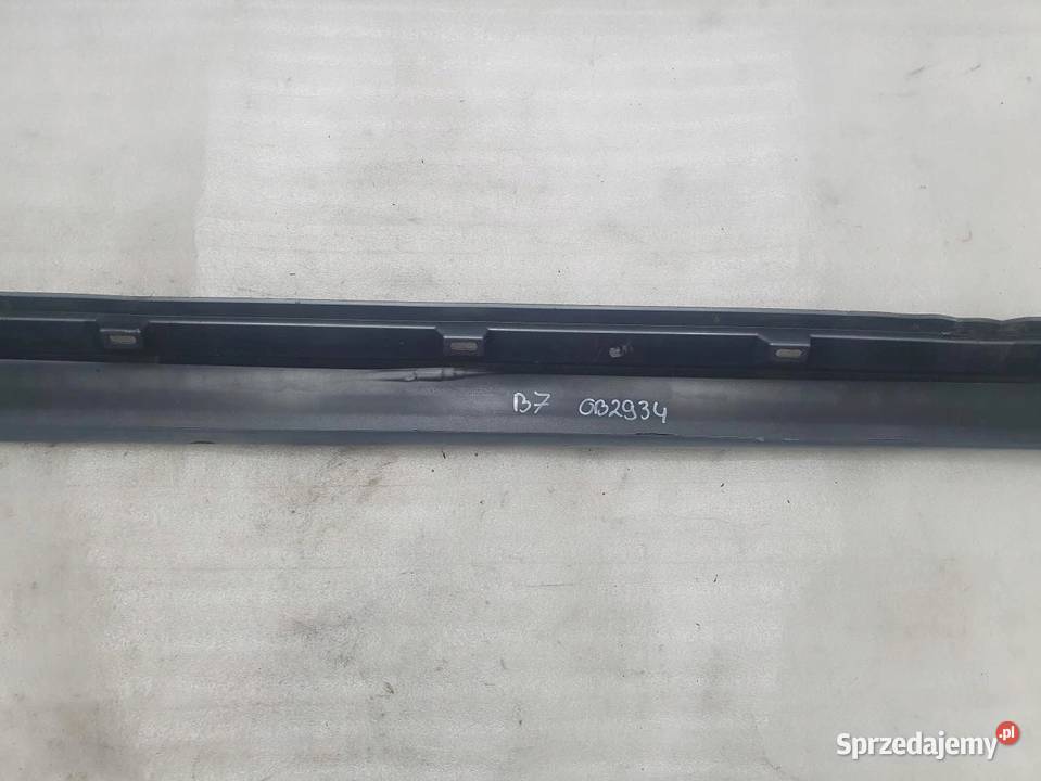 LISTWA PROGOWA PRAWA VW PASSAT B7 LC7Z osobowe Części samochodowe
