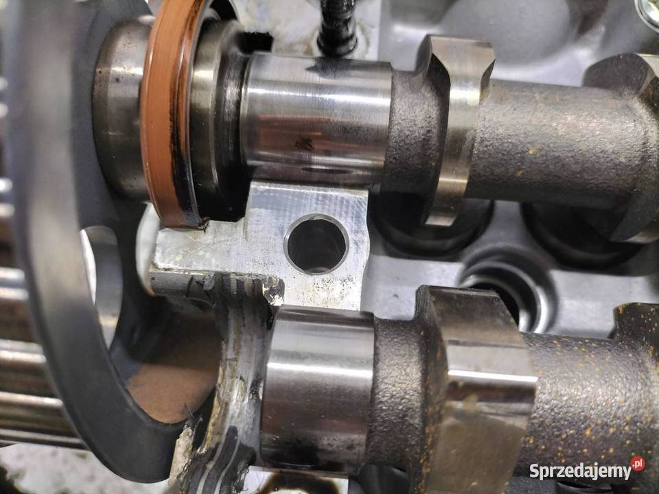 GŁOWICA KOMPLETNA 55576872 17 CDTI Opel Astra Rok produkcji 2011 świętokrzyskie