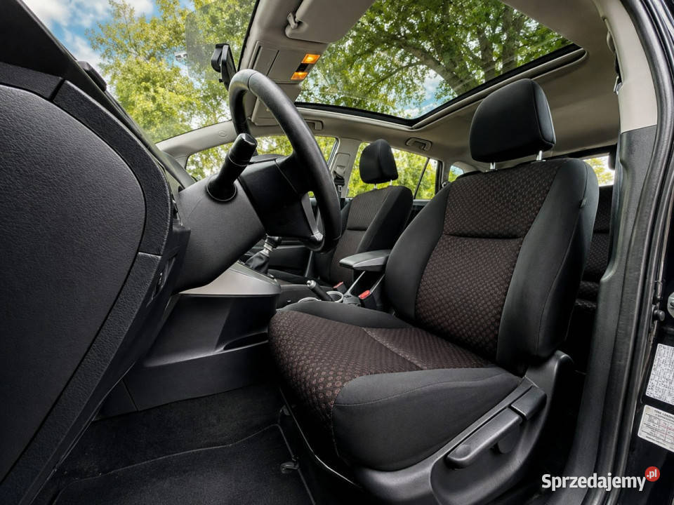 Toyota Verso szary Sadlno