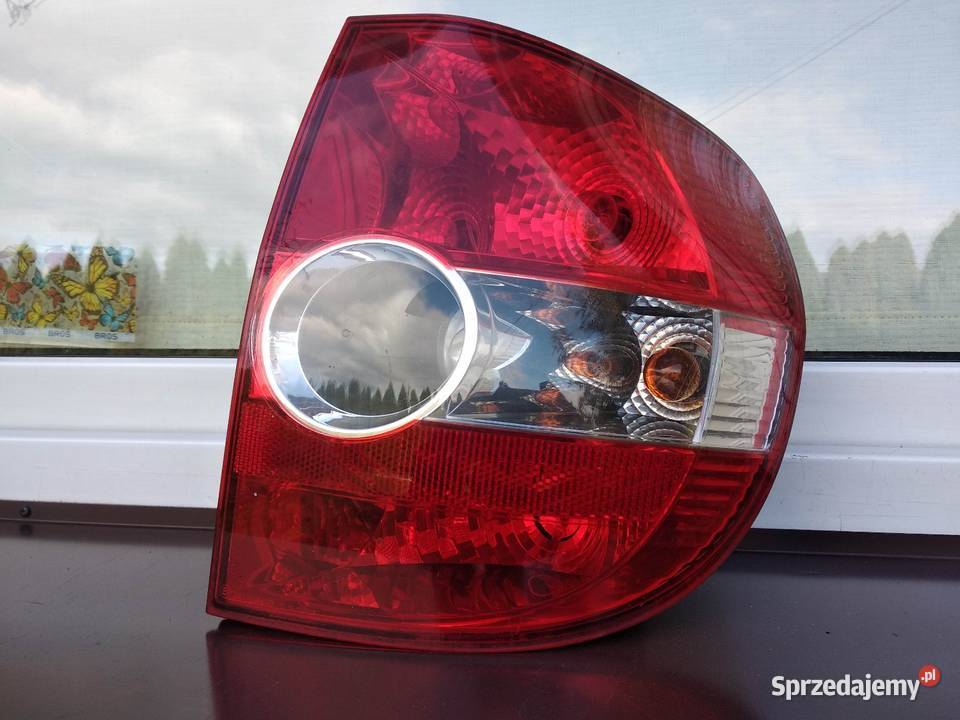 VW Fox lampa tył tylna prawa wkład oprawka osobowe Sieradz