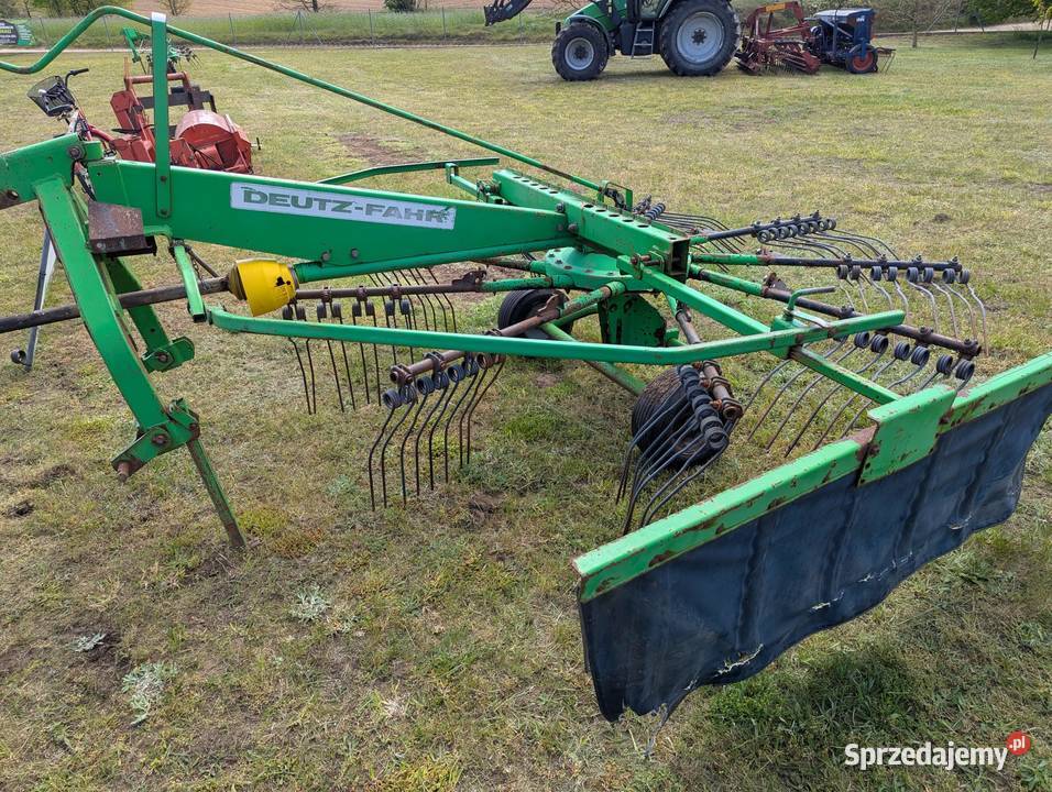 Zgrabiarka karuzelowa Deutz Fahr KS 233 DN Stężyca sprzedam