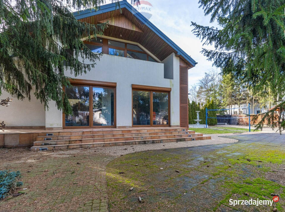 Posiadłość z potencjałem mieszkalnobiznesowym Józefów