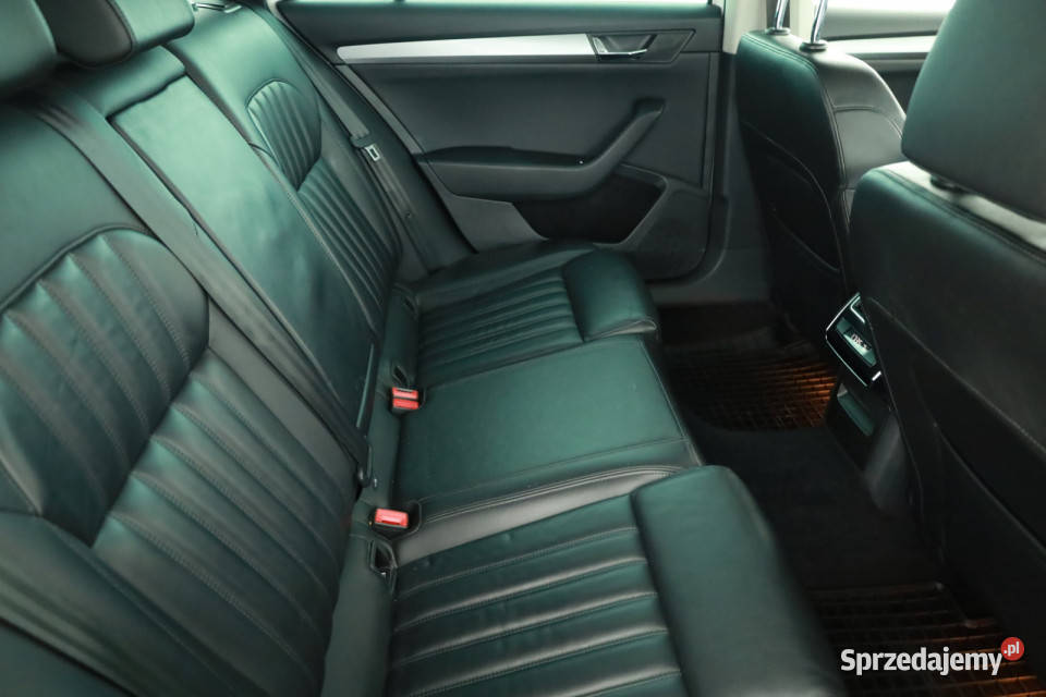 Skoda Superb 20 TDI reflektory ksenonowe