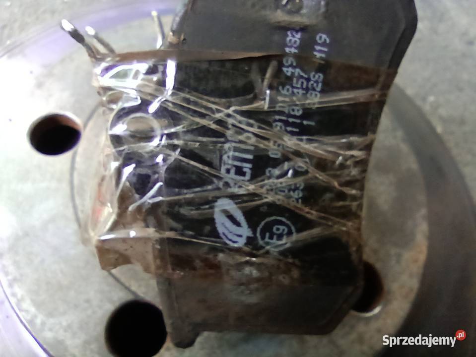 Audi A4 B6 B7 tarcze klocki tył Hella Pagid Skoczów