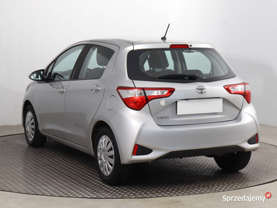 Toyota Yaris 15 Dual VVTi manualna Bielany Wrocławskie