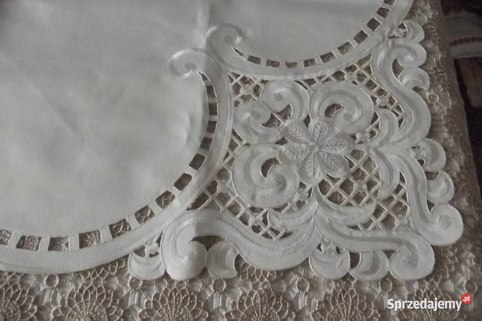 Dwa obrusyobrusiki małe 8787 inny kolor Obrusy i serwety Piekary Śląskie