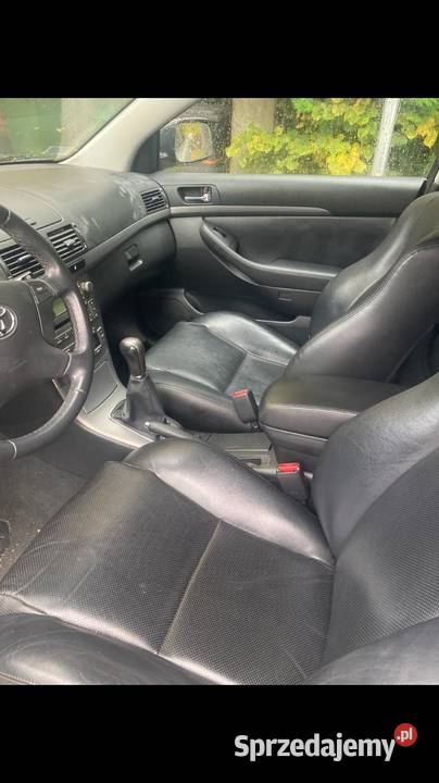 Toyota Avensis Kombi 20 VVTi 147 LIFT manual Avensis