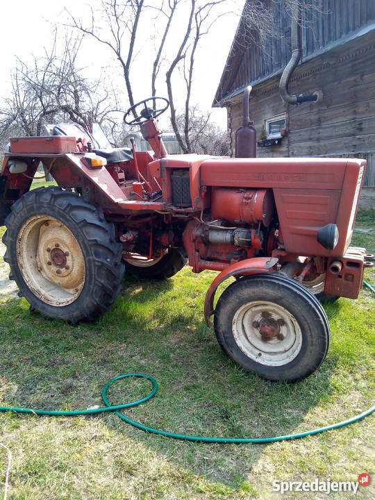 Władimirec T25 z pługami i bronami Piaski sprzedam