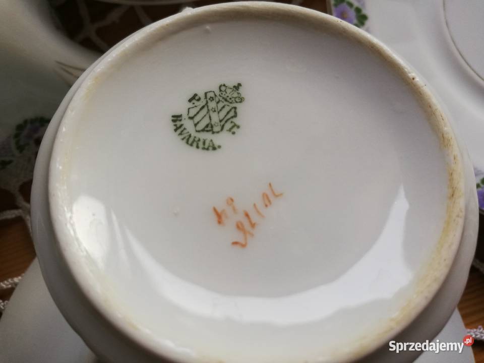Zestaw starej sygnowanej porcelany Ropa
