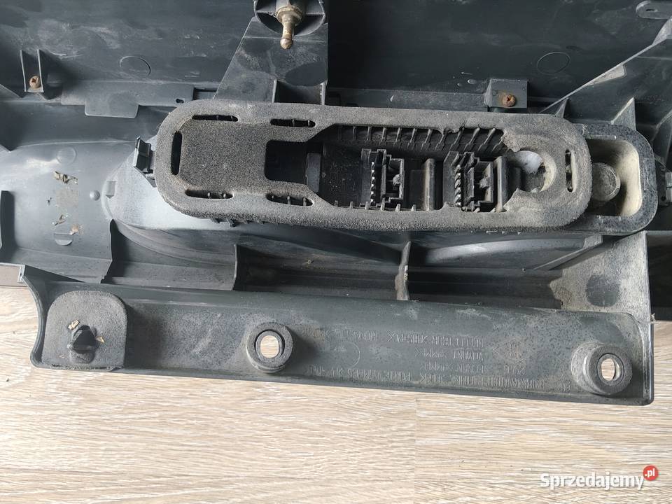 Lampy tył Opel Vivaro Renault Trafic Nissan dostawcze Przeworsk