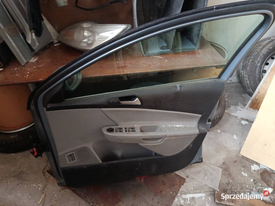 Drzwi passat b6 prawe Anglik osobowe sprzedam