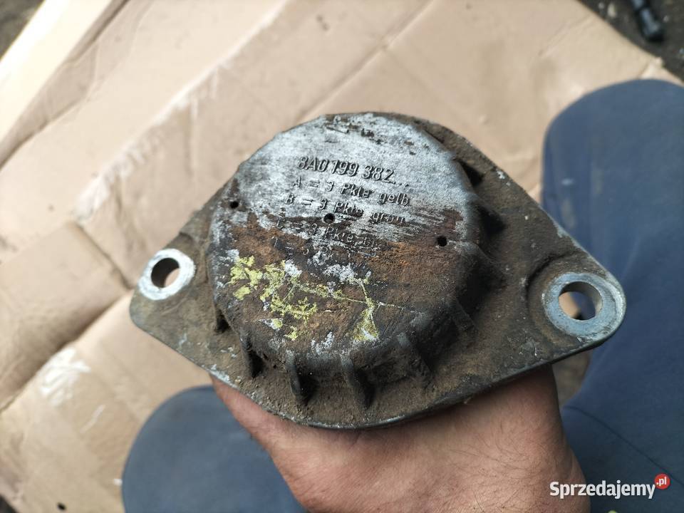 PODUSZKA SILNIKA Audi A6 C4 8A0199382