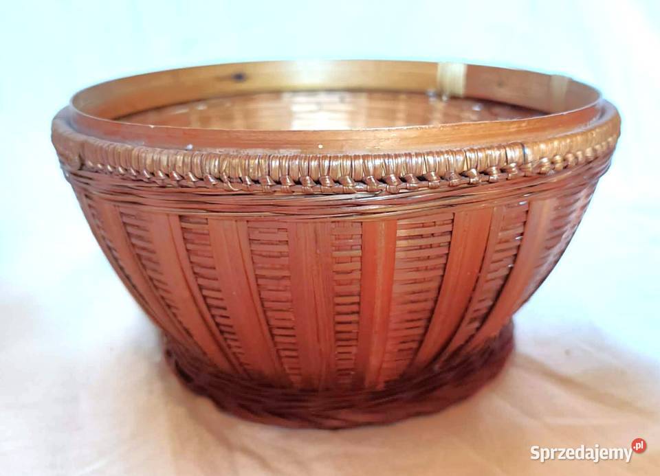 Pojemnik wiklinowy okrągły z przykrywką koszyk