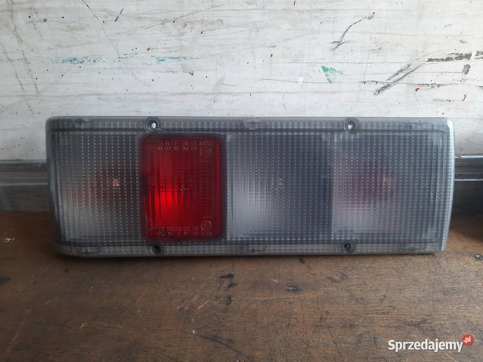Lampa do przyczepy kempingowej kampera Skokowa