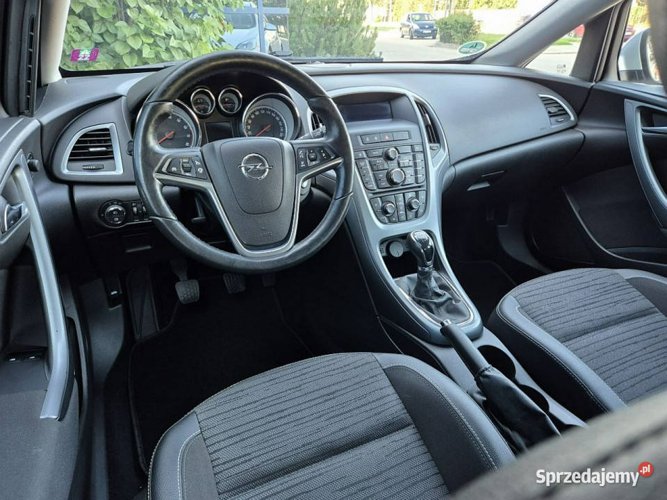 Opel Astra 14 ECOTEC 120 GWARANCJA alufelgi 17 garażowany